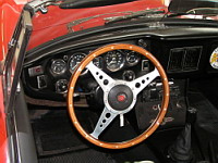 MG MGB rouge (1962-80)(Erlangen, Allemagne, 2013) (5)